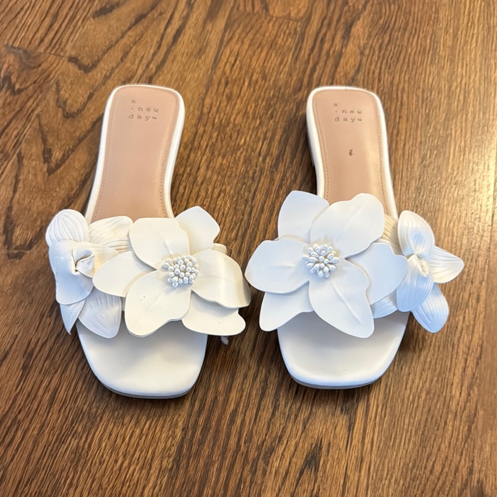 A New Day White Floral Slide Sandals